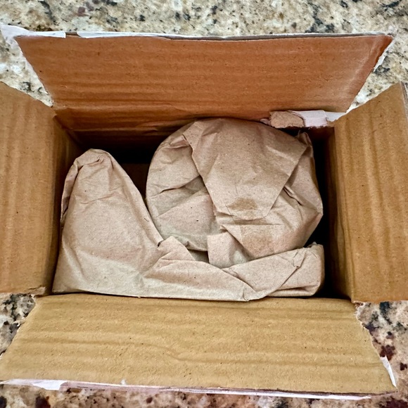 Shopkeepers Bell | NIB | Antique Brass Wall Mounted w/Rope to knock clapper - Picture 4 of 8